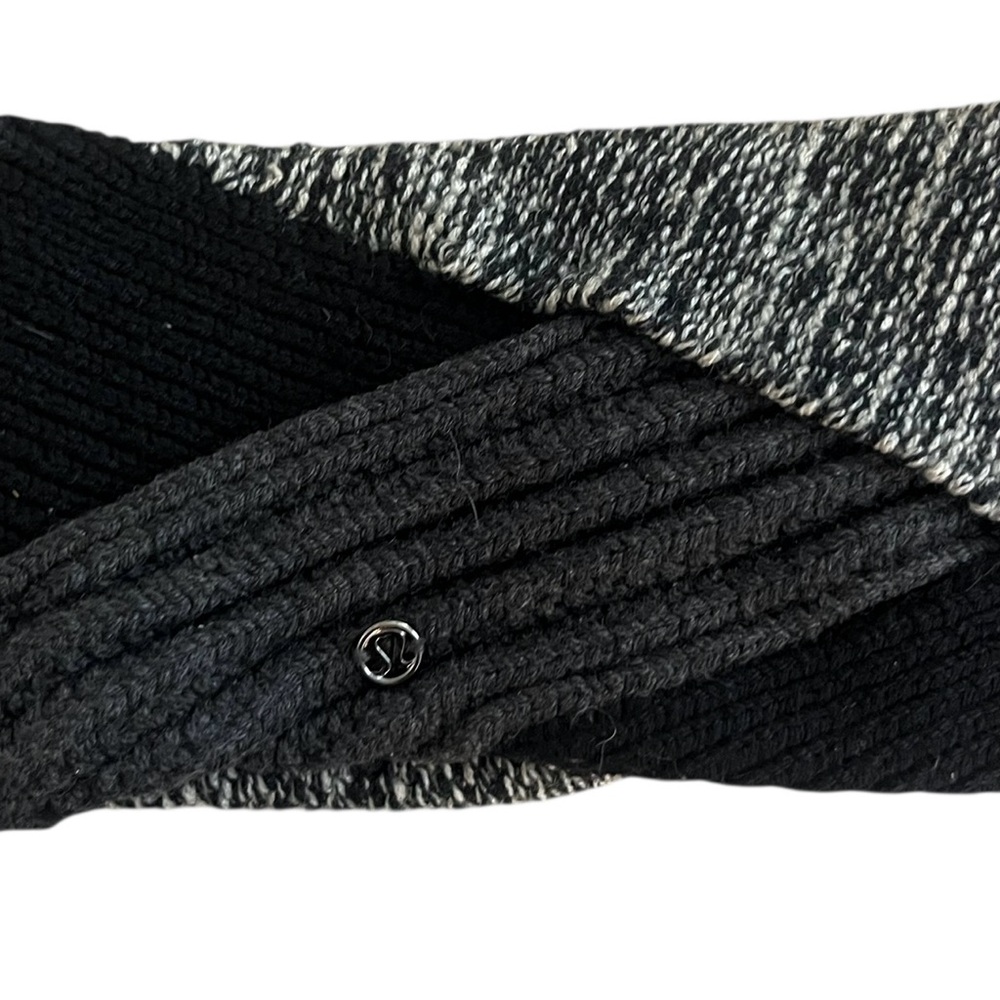 LULULEMON Totally Toasty Twist Ear Warmer Headband MERINO WOOL Grey Black